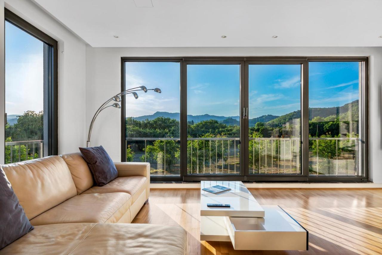 Contemporary Apartment With Rooftop Terrace In マリボル エクステリア 写真